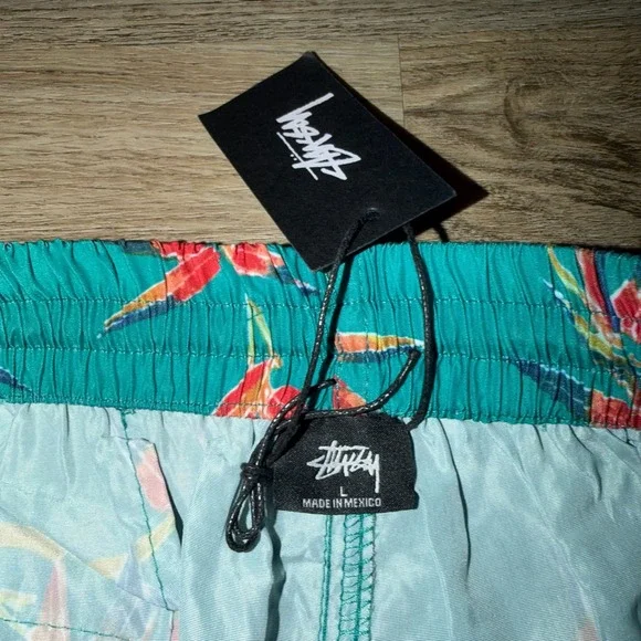 Stussy Mens Tropical Swim Trunks L Teal Birds of Paradise 5 Inseam